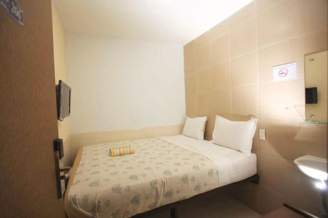 Permata Inn Medan Luaran gambar