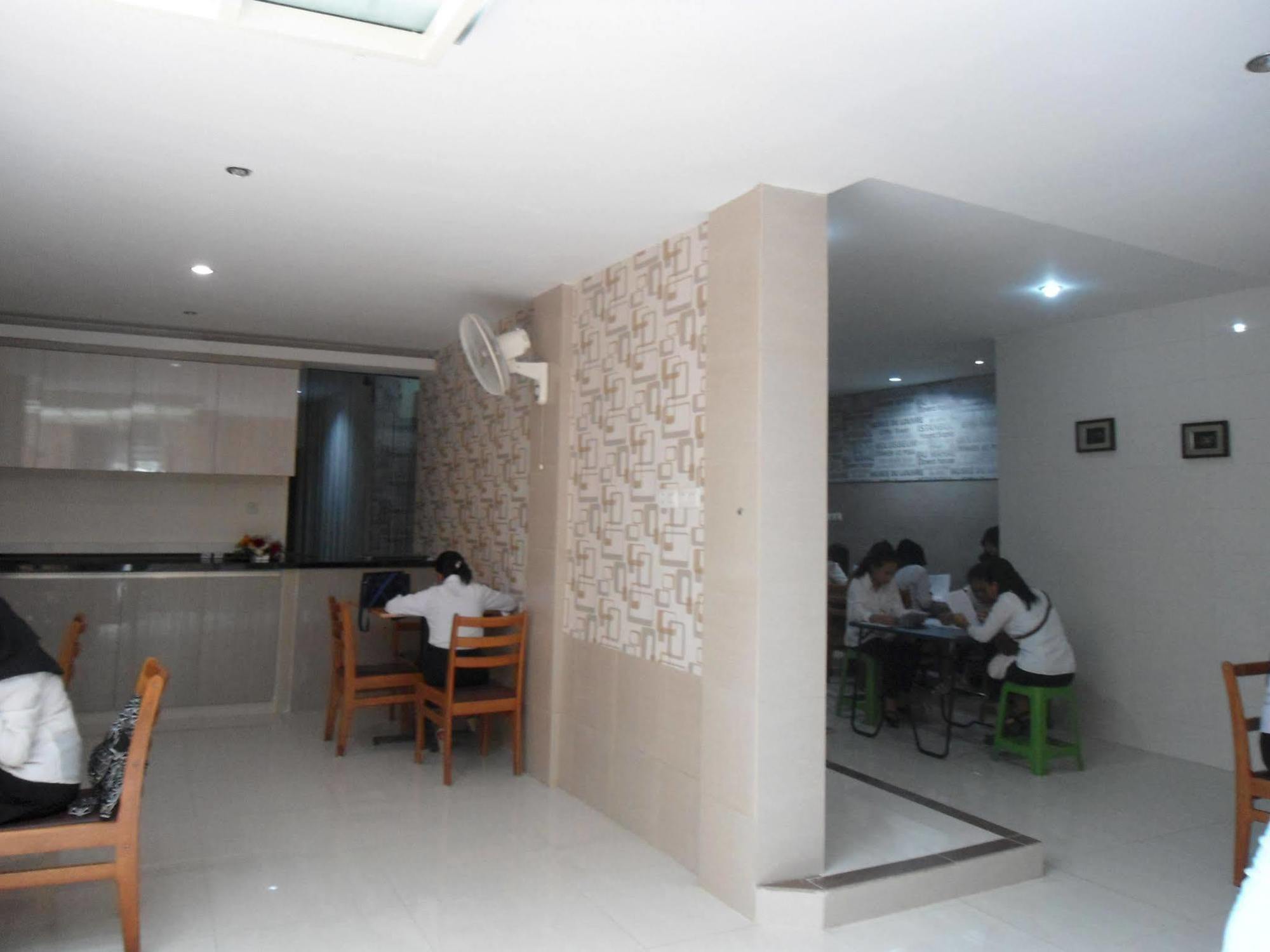 Permata Inn Medan Luaran gambar